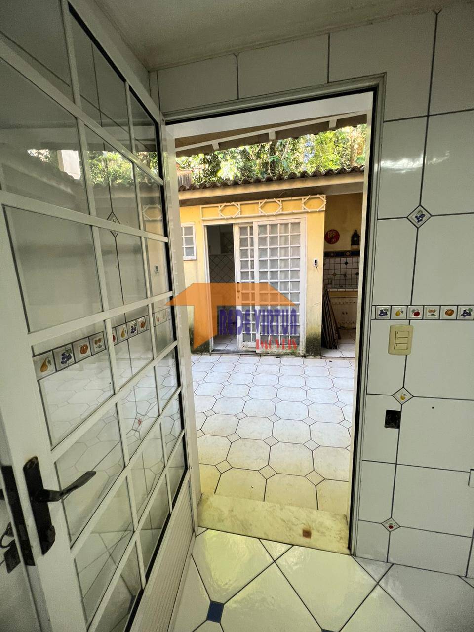 Casa de Condomínio à venda e aluguel com 3 quartos, 163m² - Foto 10