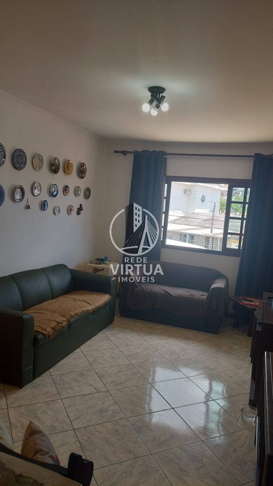 Casa à venda com 3 quartos, 102m² - Foto 1