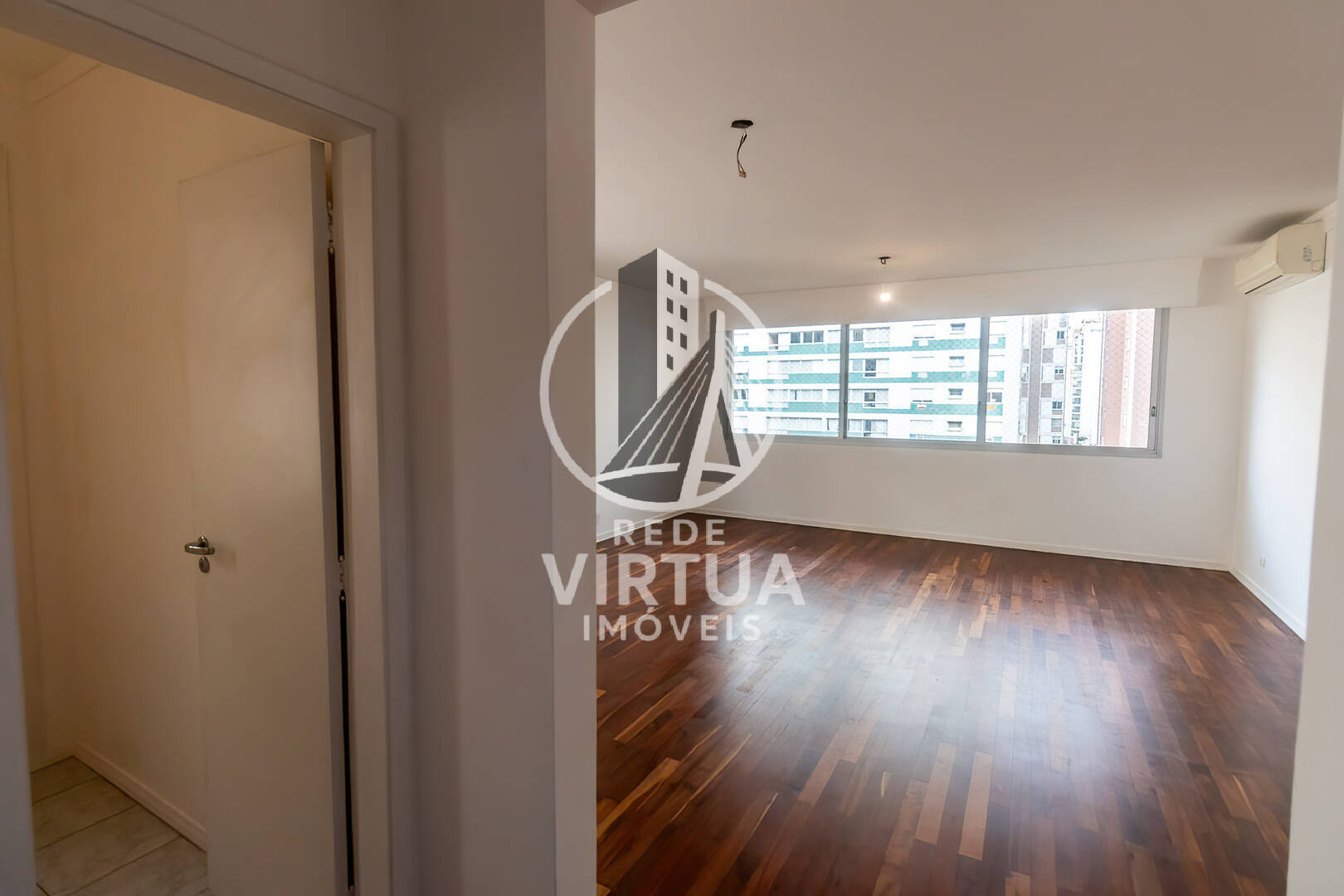Apartamento, 3 quartos, 160 m² - Foto 1
